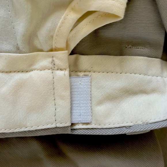 Brand new, never worn white LL Bean wrinkle free comfort waist pleated pants - Picture 3 of 4